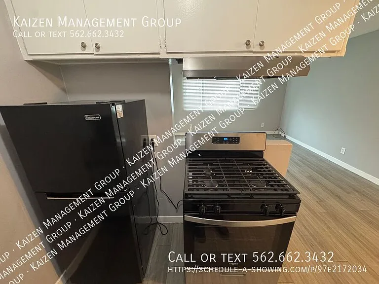2201 Locust Ave #5 — Photo 6
