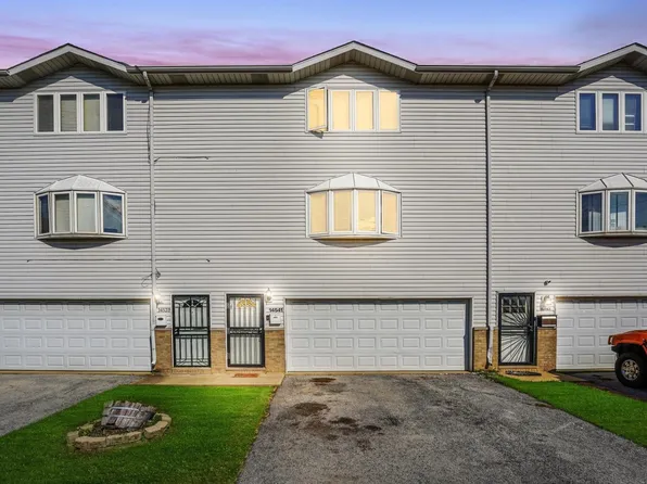 14541 S Marquette Ave, Burnham, IL 60633