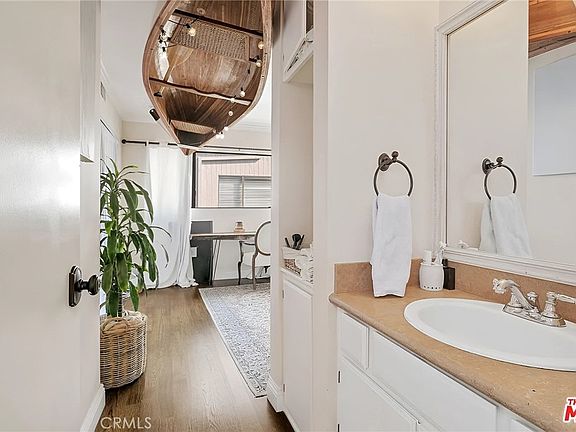 4th image of 2500 Abbot Kinney Blvd APT 3