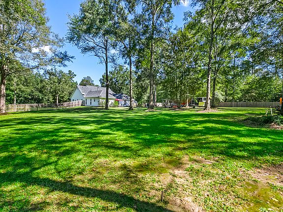 View of rear yard