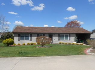 329 Towpath Ln, Pine Grove, PA 17963