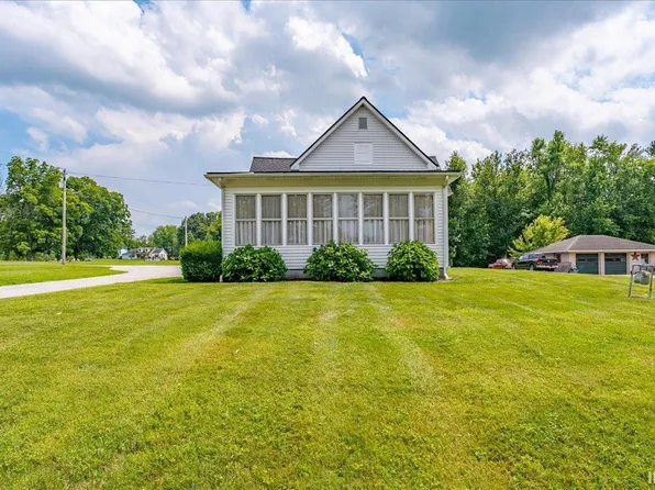 2811 E Degonia Rd, Boonville, IN 47601