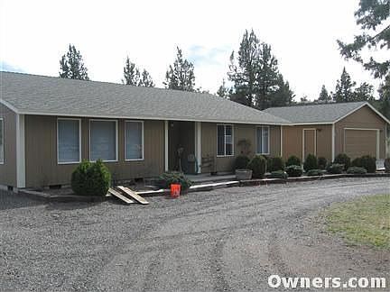 Front of house and detached garage