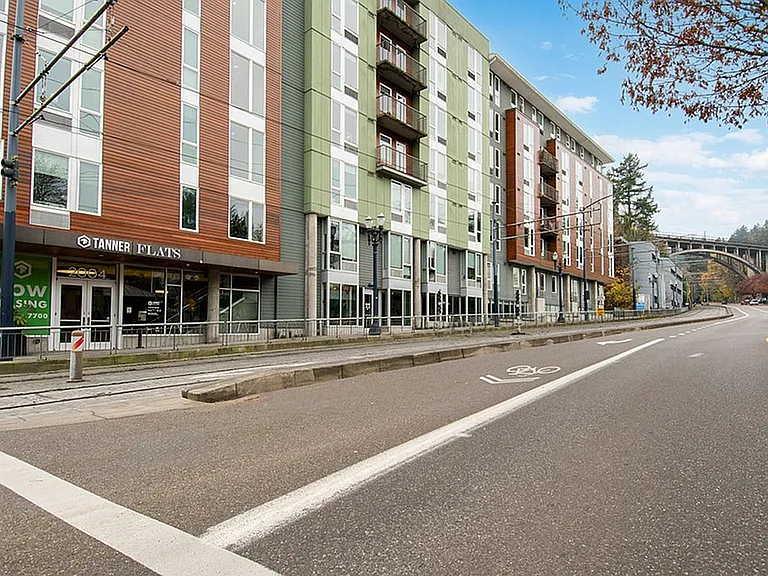 Tanner Flats Apartments — Photo 48