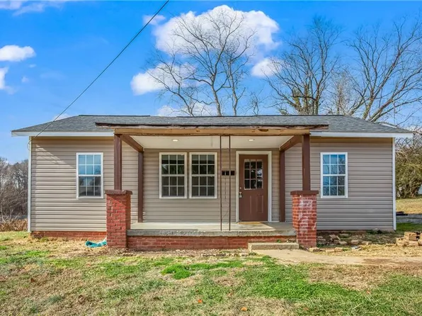112 Hillcrest St, Jonesville, NC 28642