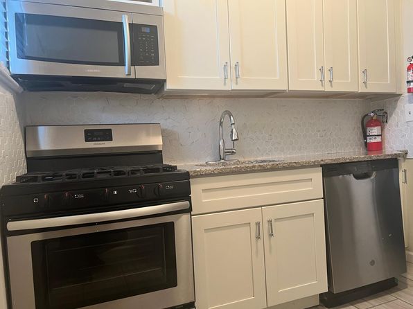529 Park Ave APT 2