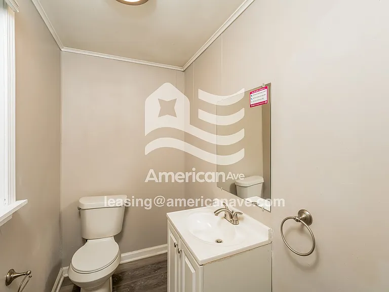 792479_015_bathroom_14183150.jpg