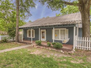1602 19th St, Huntsville, TX 77340