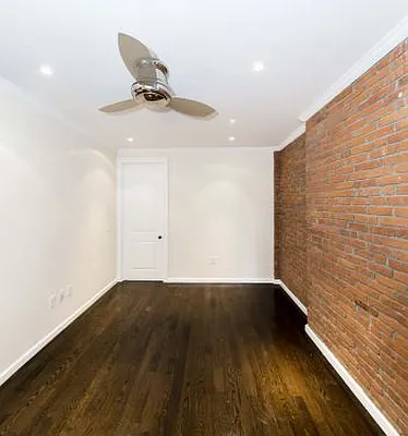 Rented by Icon Realty Management | media 23