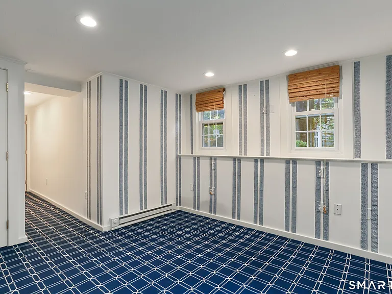 890 Silvermine Rd — Photo 24