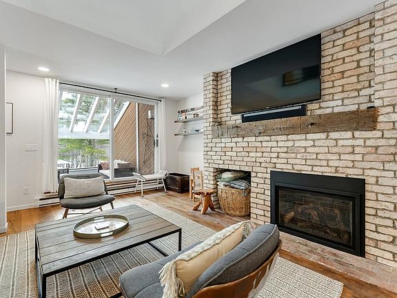 4th image of 167 Club Sugarbush North Road #6