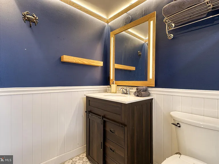 2218 Fleet St — Photo 17