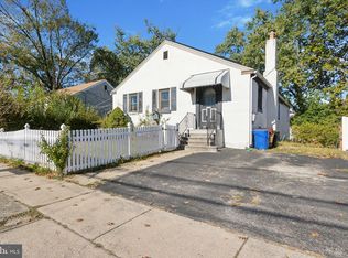 212 Amosland Rd, Holmes, PA 19043