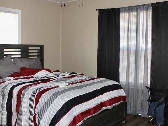 5th image of 3006 San Antonio St