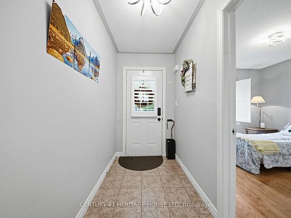 3rd image of 633 Park Rd N #8