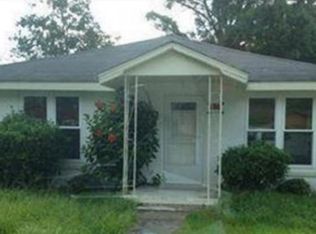 4812 Gautier St, Moss Point, MS 39563