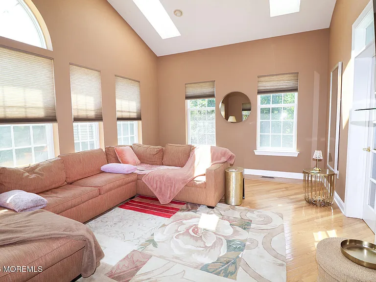 10 Emily Rd — Photo 15