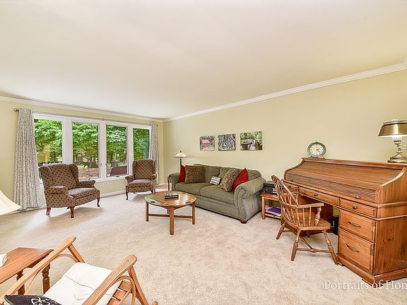 4th image of 619 Tanglewood Ln