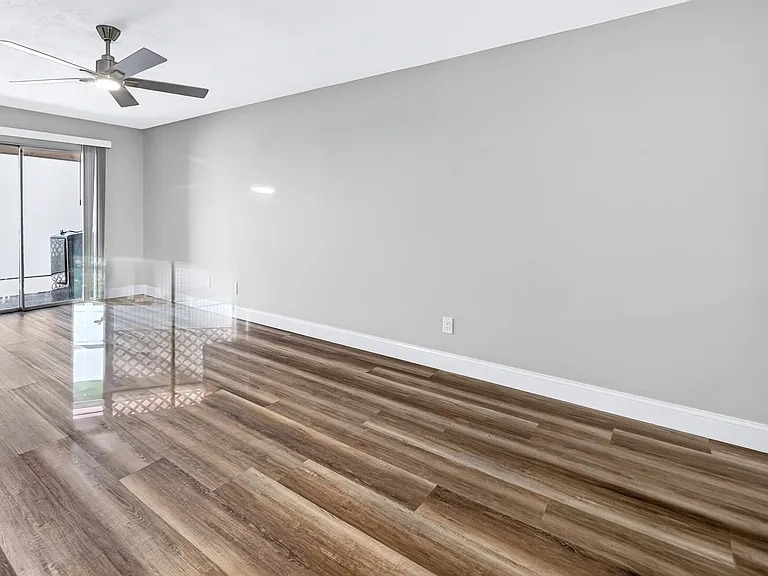 6363 Bonnie Bay Cir N — Photo 12
