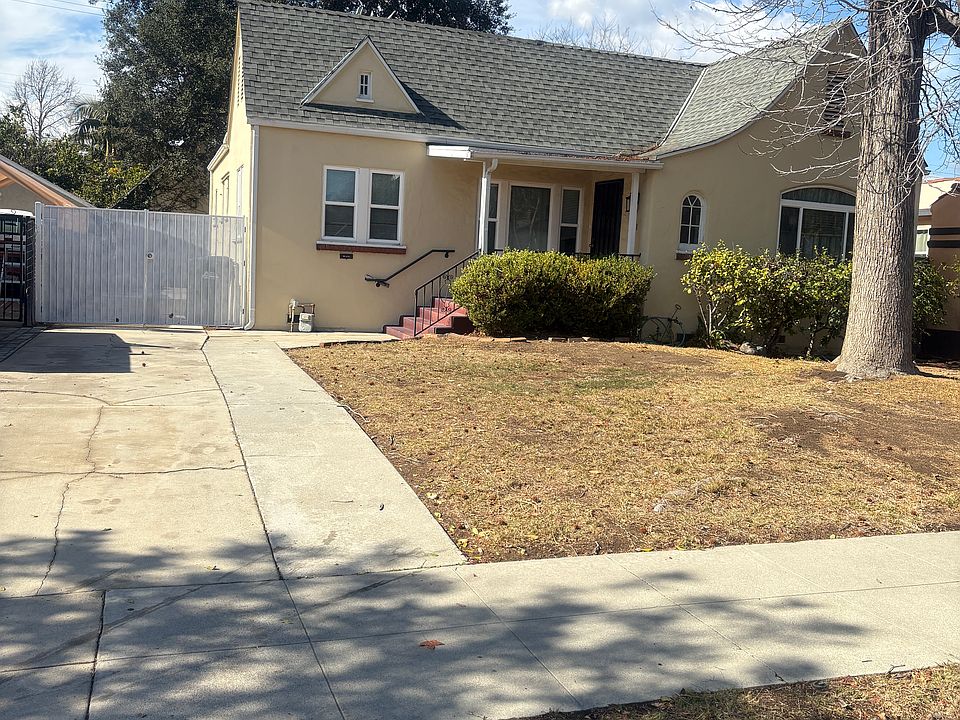 1st image of 121 Bradbury Dr