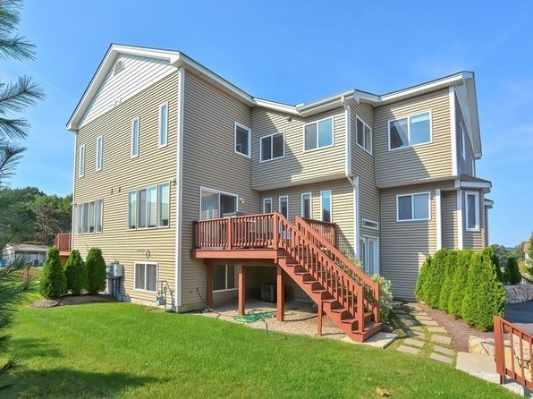 32 John Hancock Dr #32