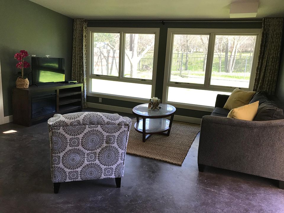 Living Room with abundant natural lightening!