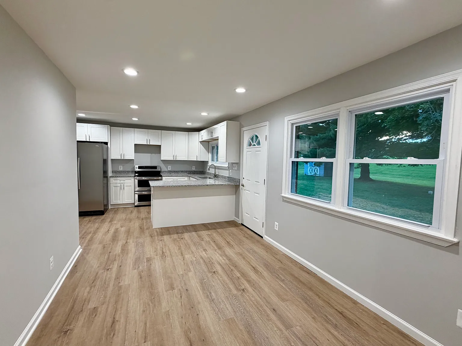 3 bed, 1418 sqft, $3,500 — Photo 3