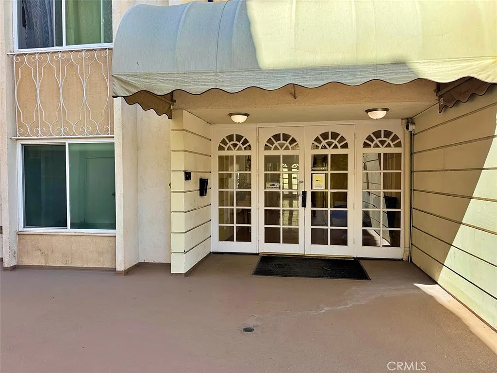 Building Photo - 5625 Sumner Way #212