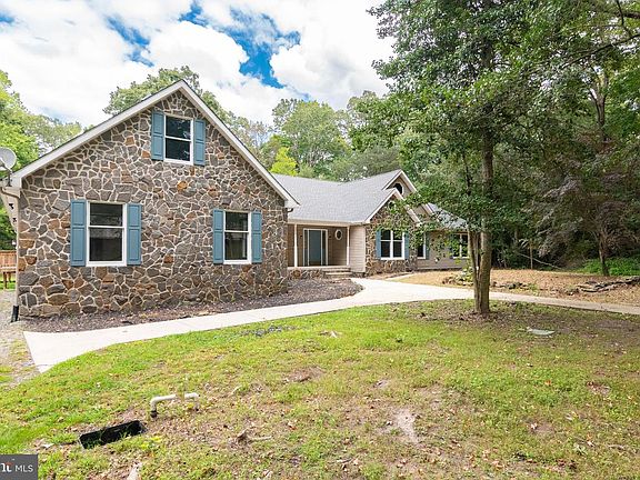 4th image of 23448 Ponderosa Dr