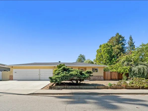 747-749 Rainbow Dr, Mountain View, CA 94041