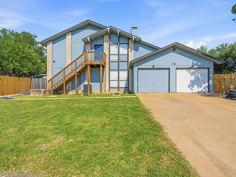 2106 Lamplight Village Cir #A — Photo 1