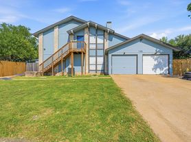 2106 Lamplight Village Cir, Austin, TX
