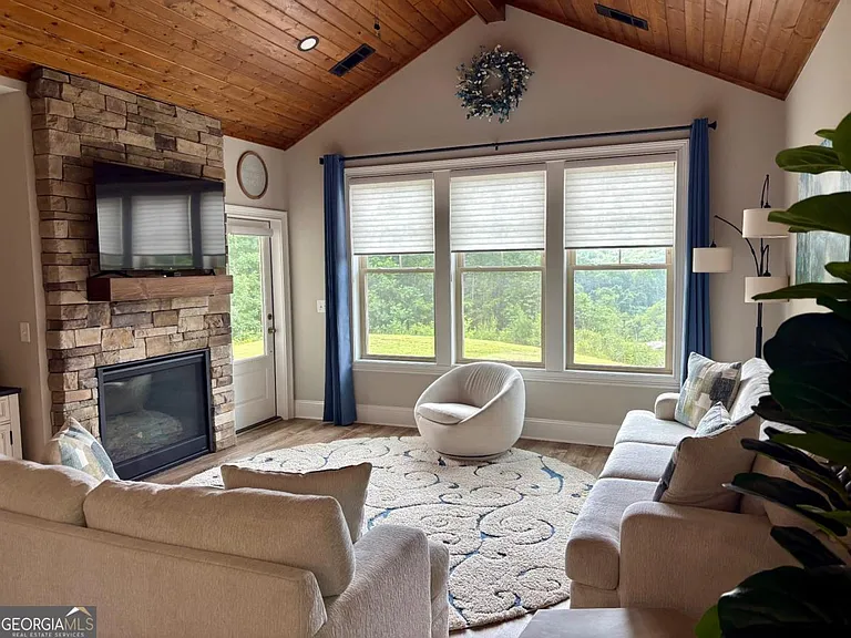 76 Hatch Dr — Photo 19