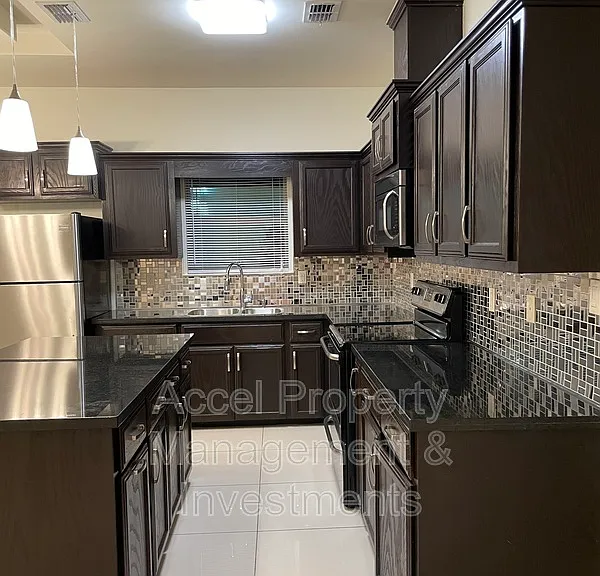 1715 W Smith Dr #2 — Photo 5