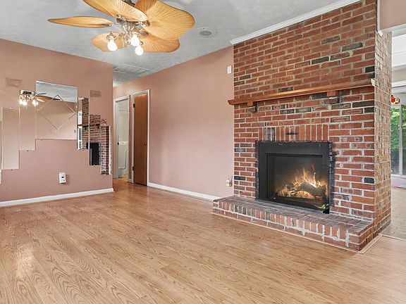 4th image of 6875 Myers Dr