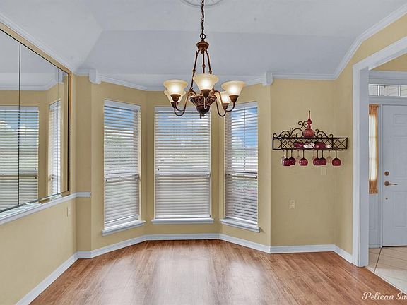 5th image of 104 Willow Lake Blvd