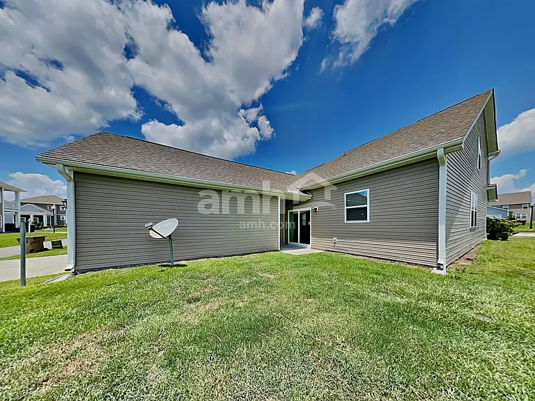210 Parkside Blvd — Photo 21