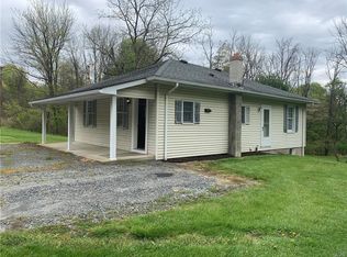 944 Bocce Club Rd, Pen Argyl, PA 18072