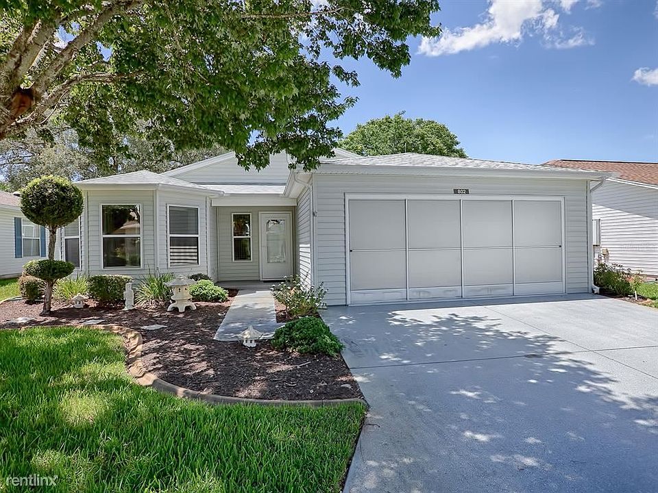 1st image of 802R Old Oaks Ln