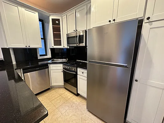 Rented by Camelot Realty Group | media 2