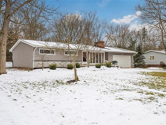 2nd image of 6714 Hawthorne Dr