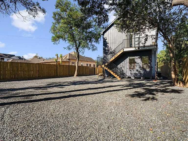 207 S Lockwood Dr #1 — Photo 28