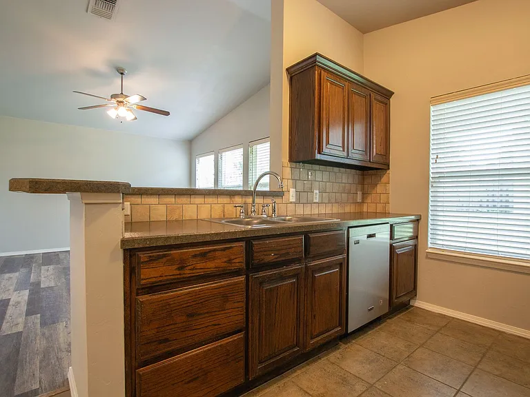 15316 Nightshade Dr — Photo 12