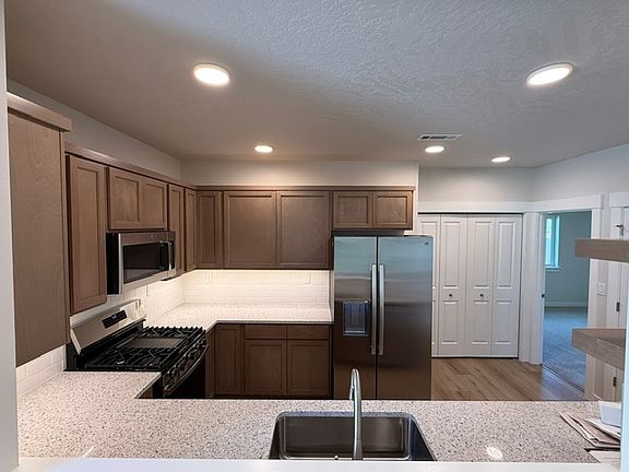 2nd image of 3656 Barbera St