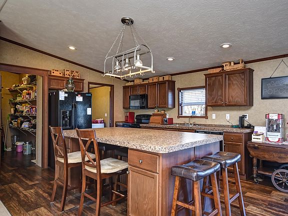 470 E Mt. Vernon St-35