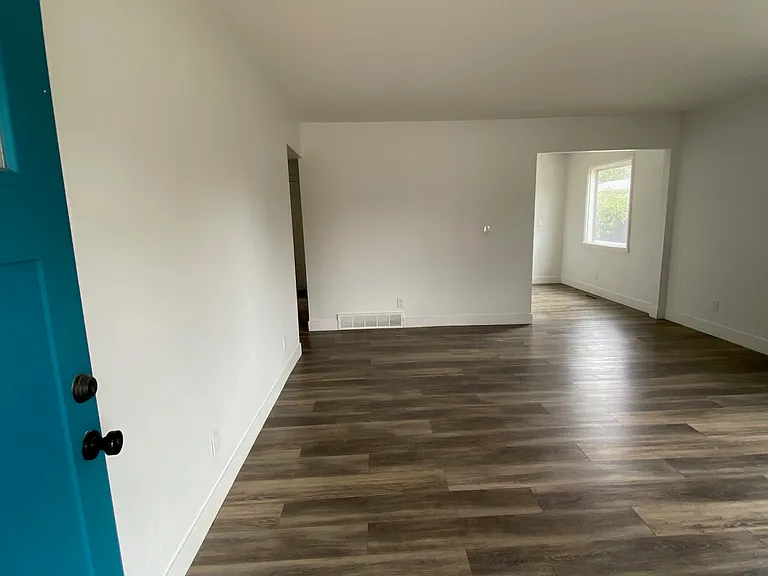 6825 S Jefferson St — Photo 12