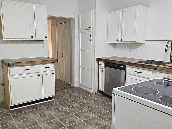5th image of 417 S Madison St