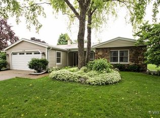 510 Hemlock Ln, Libertyville, IL