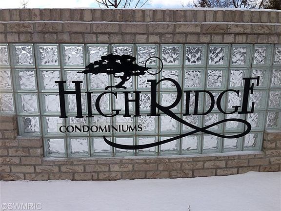 4th image of 2500 Highridge Hills Ln SE
