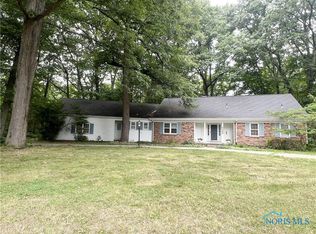 1240 E Beverly Hills Dr, Toledo, OH 43614